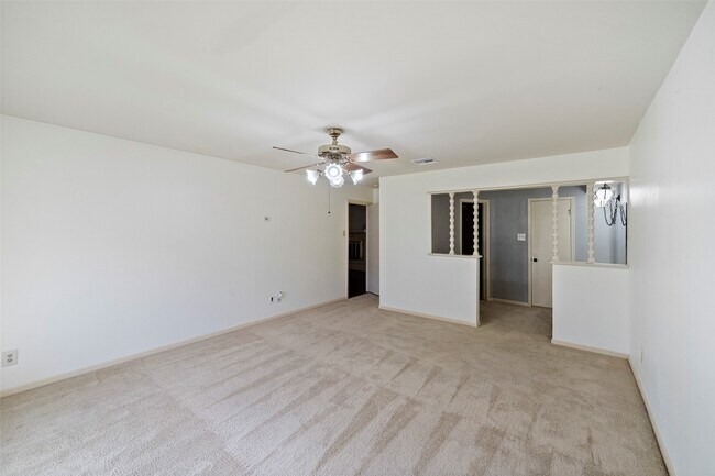 Building Photo - 1115 Pear Tree Ln