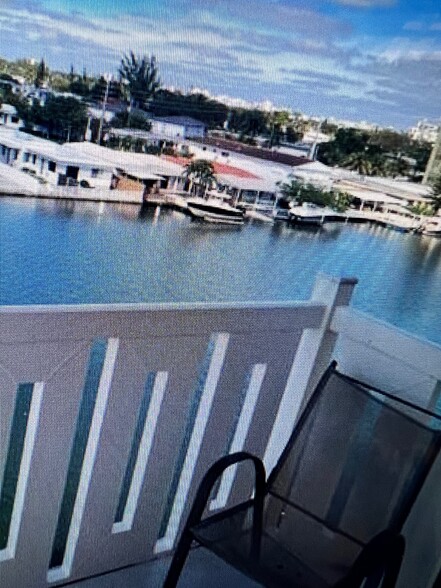 Building Photo - 7900 Tatum Waterway Dr