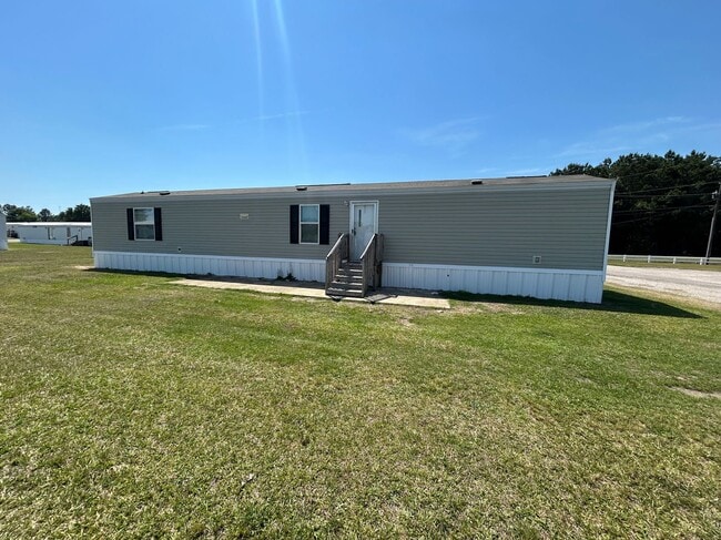 Building Photo - 305 Walker Ct