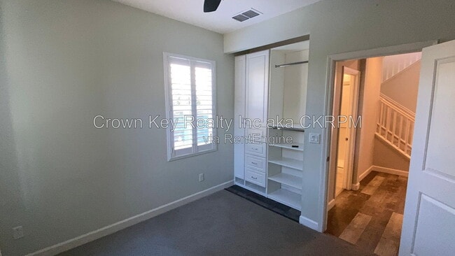 Building Photo - 416 E Solare Ave
