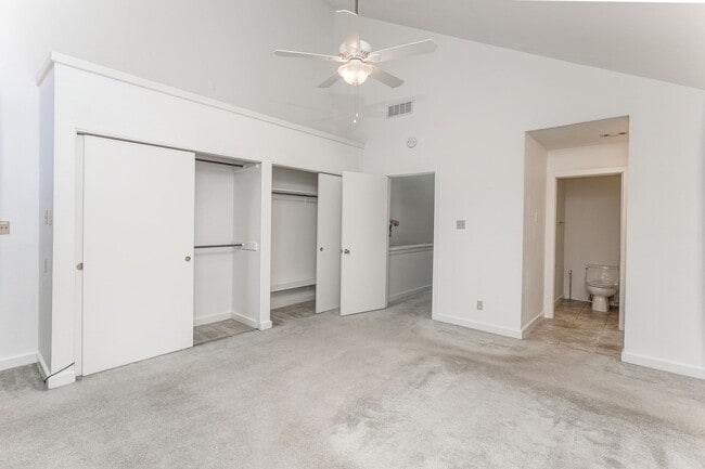 Building Photo - TCU / Medical District Townhome