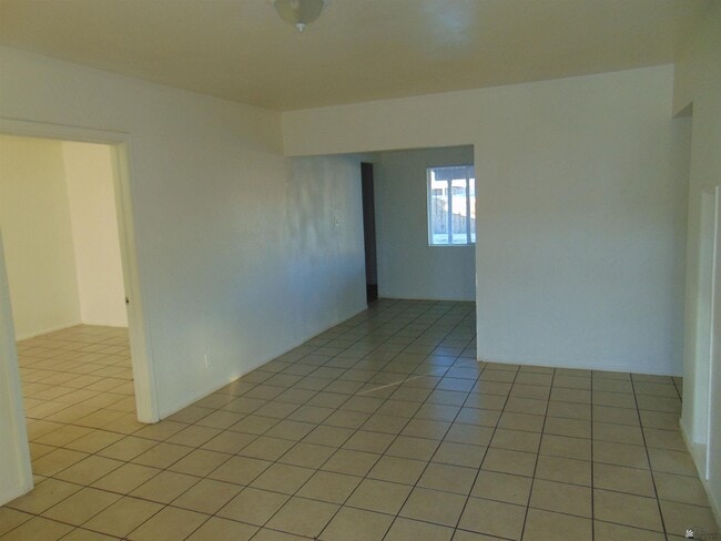 Building Photo - 1922 S 9th Ave