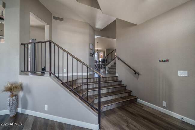 Building Photo - 6615 N 89th Ave