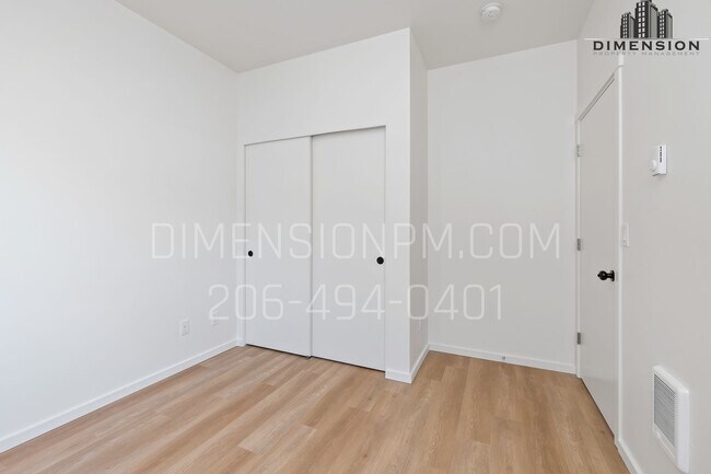 Building Photo - 17517 29th Ave E