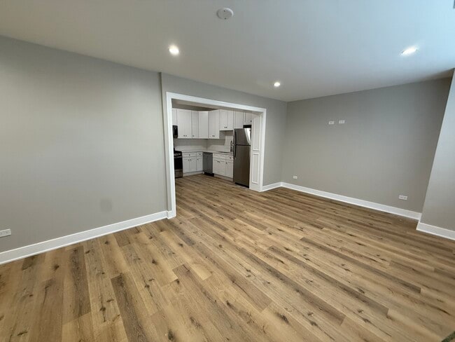 Building Photo - 6634 Cermak Rd