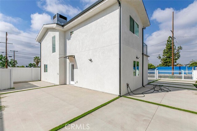 Building Photo - 7610 Gentry Ave
