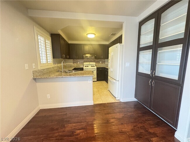 Building Photo - 9783 Ocotillo Falls Ave