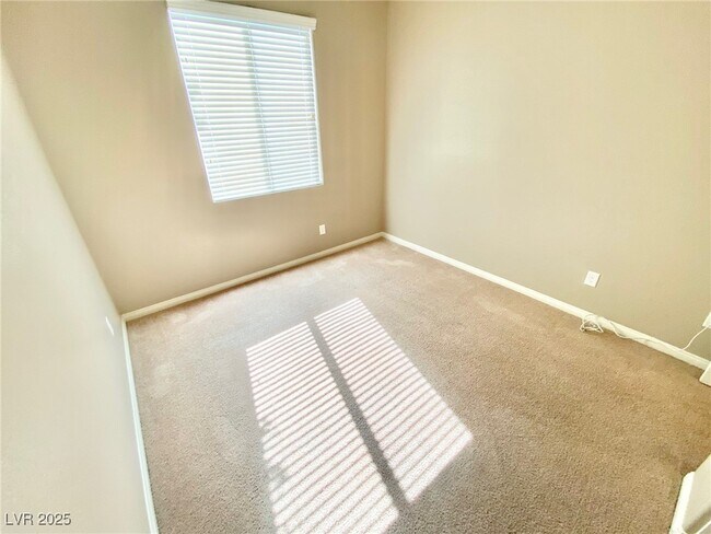 Building Photo - 81 Avenza Dr