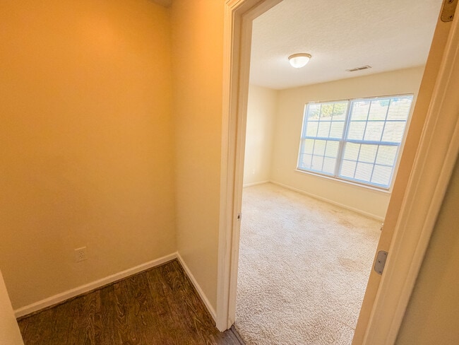 Building Photo - 116 Whipple Ln