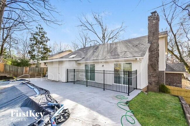 Building Photo - 8568 Kettering Dr