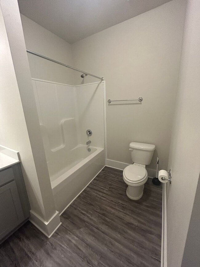 Building Photo - LIMITED TIME DEAL! $350 OFF FIRST MONTH RENT