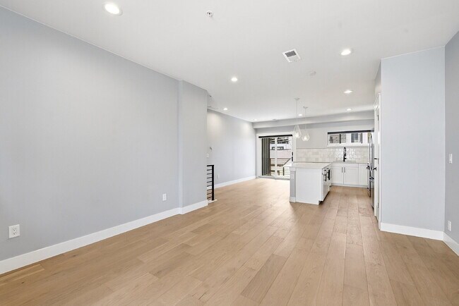 Building Photo - $3,565.95 with $300 off the first month's rent, 2 Beds - 3 Baths, Townhouse in Denver with Unmatc...