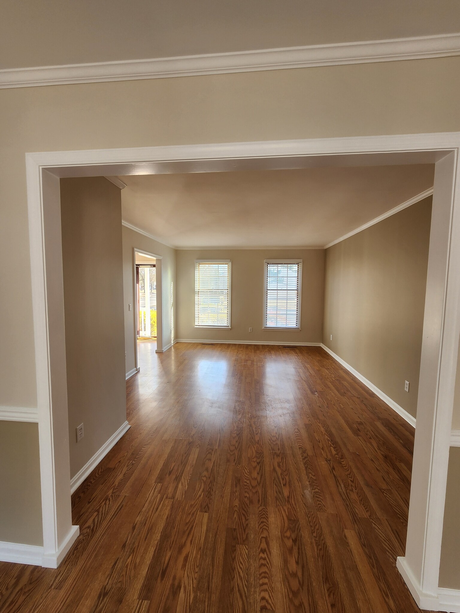 Building Photo - 860 Beaglin Park Dr