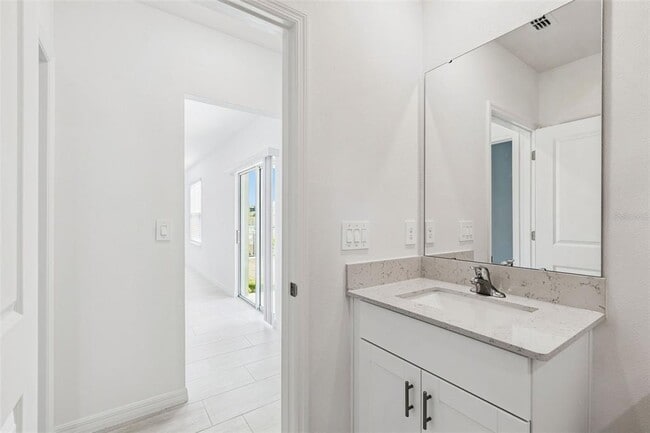 Building Photo - 1712 Tropical Oasis Ave