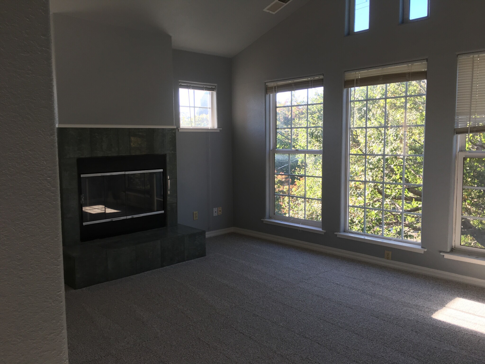 Building Photo - 551 59th Street