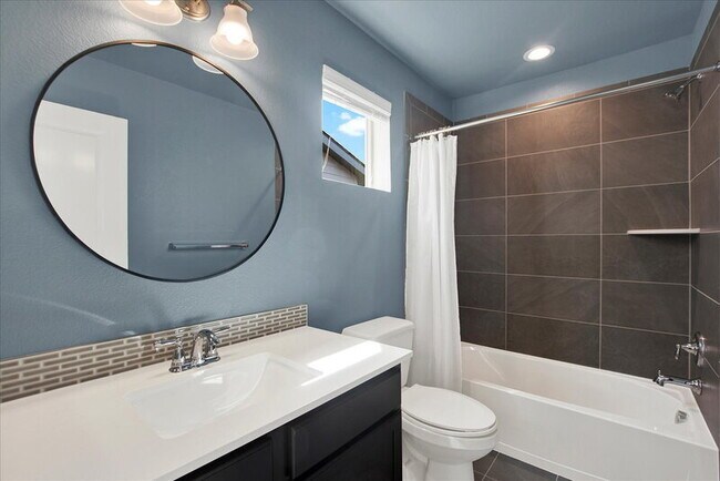 Building Photo - 9318 E 58th Dr