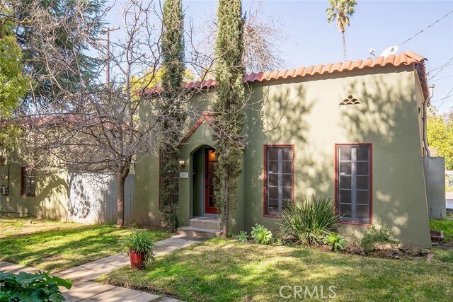 Primary Photo - 453 E Sacramento St