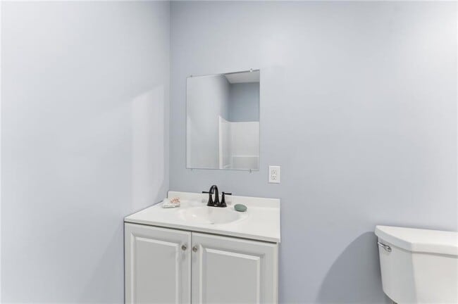 Building Photo - 108 Waterman Ave