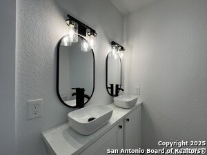 Building Photo - 2239 Burnet St