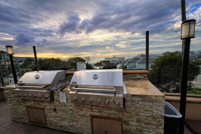 Building Photo - Top-Floor Oceanview Studio with Private Balcony - Redondo Beach Pier in Your Backyard