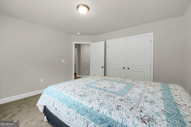 Building Photo - 340 McGiboney Ln