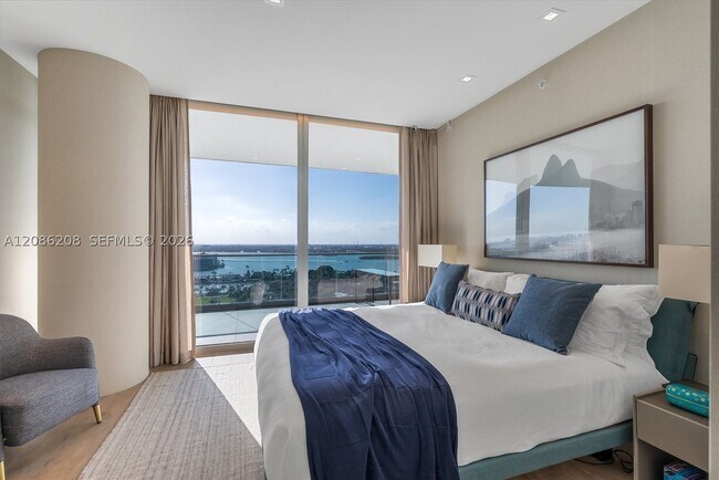 Building Photo - 10203 Collins Ave