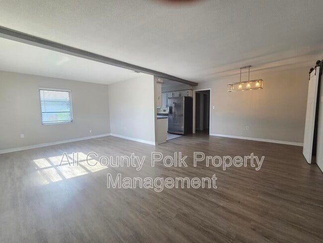 Building Photo - 602 SE 5th St