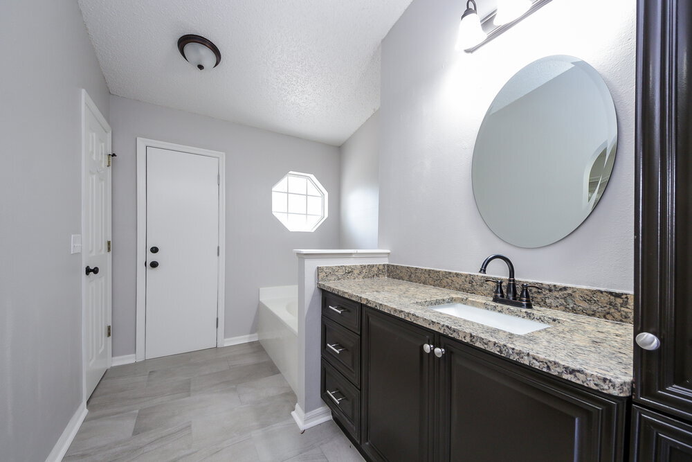 Building Photo - 936 Welch Hill Cir