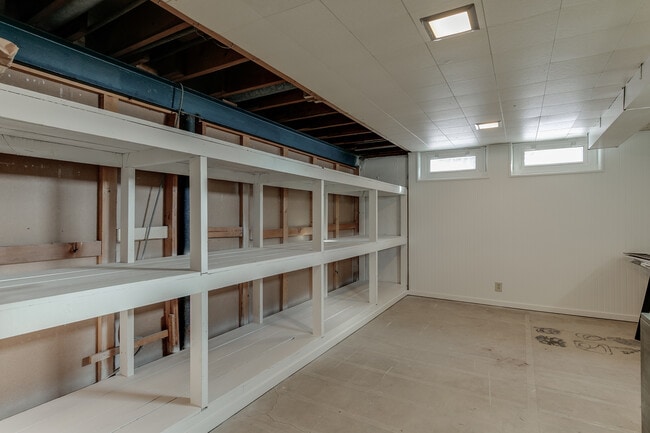 Building Photo - 1311 E Euclid Ave