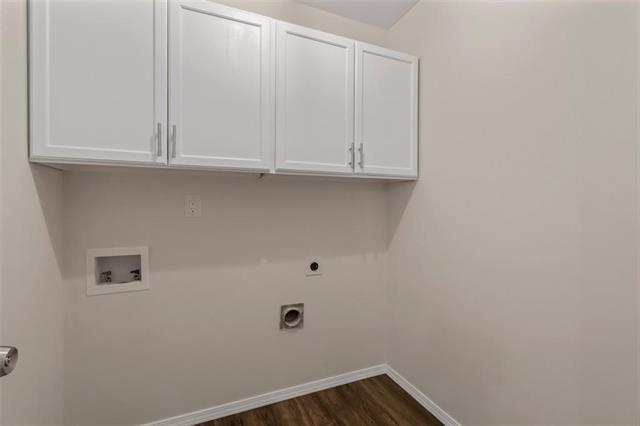 Building Photo - 2601 Knoll Trail