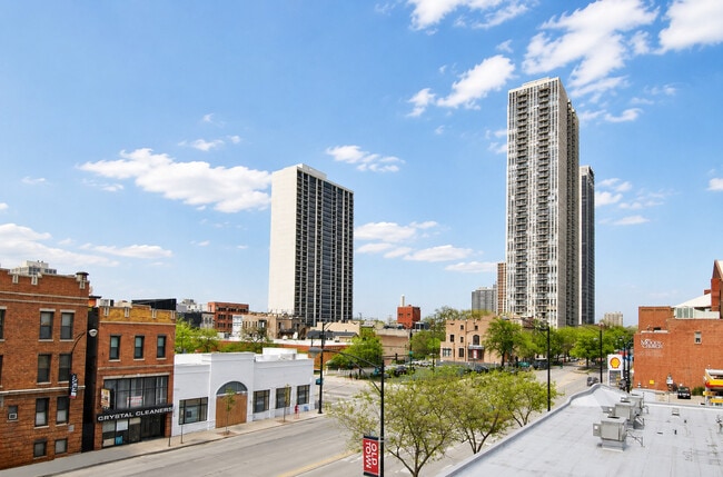 Building Photo - 1560 N Sandburg Terrace