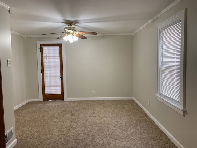 Building Photo - 180 Hamilton Dr