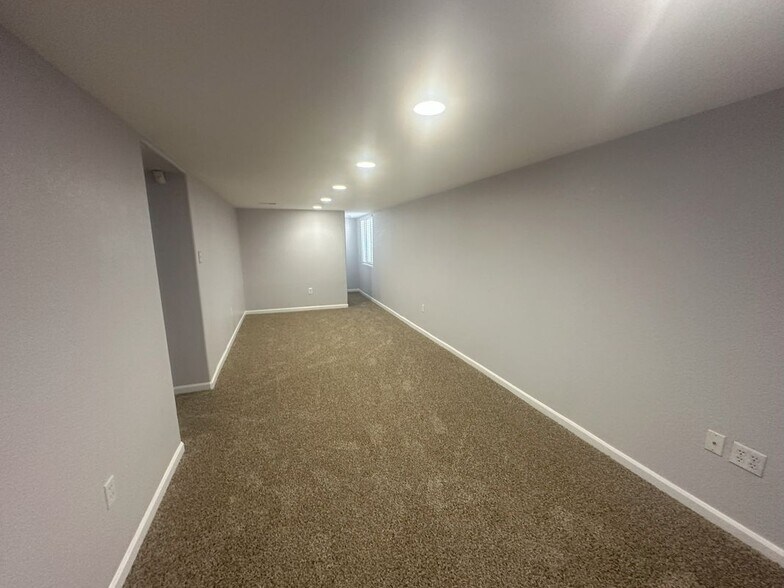 Building Photo - 22272 E Navarro Pl