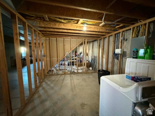 Building Photo - 2095 W 4100 N