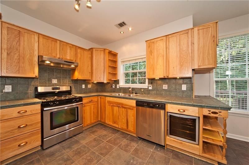 Building Photo - 1170 Rhyne Chase