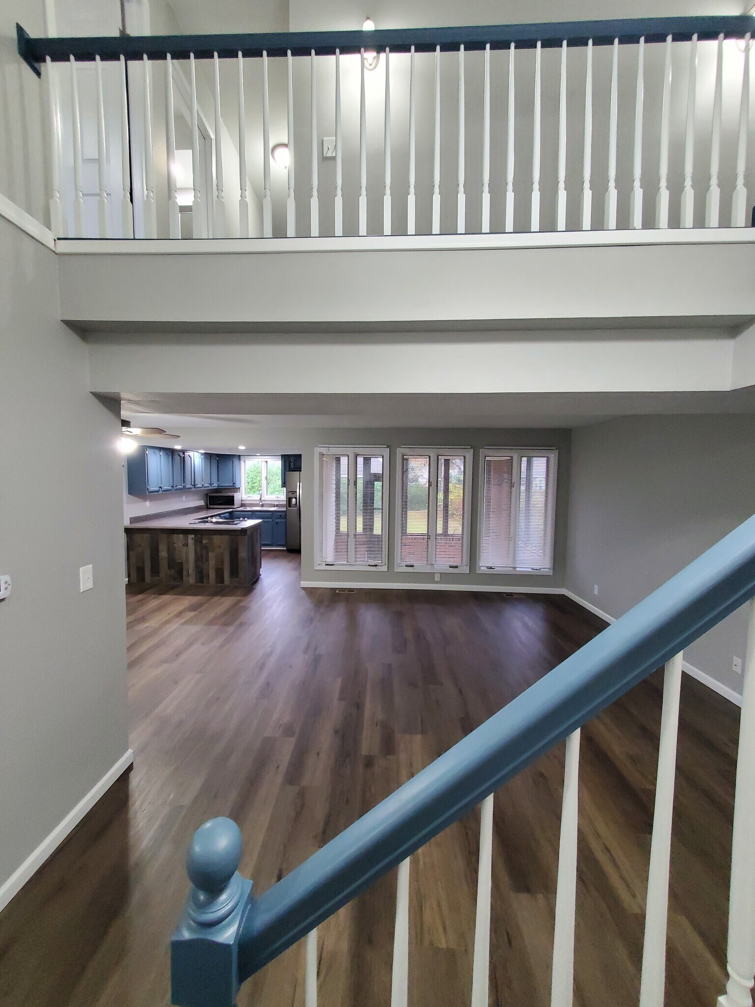 Building Photo - 12 Pebble Ct