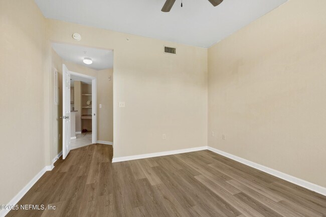 Building Photo - 410 S Villa San Marco Dr