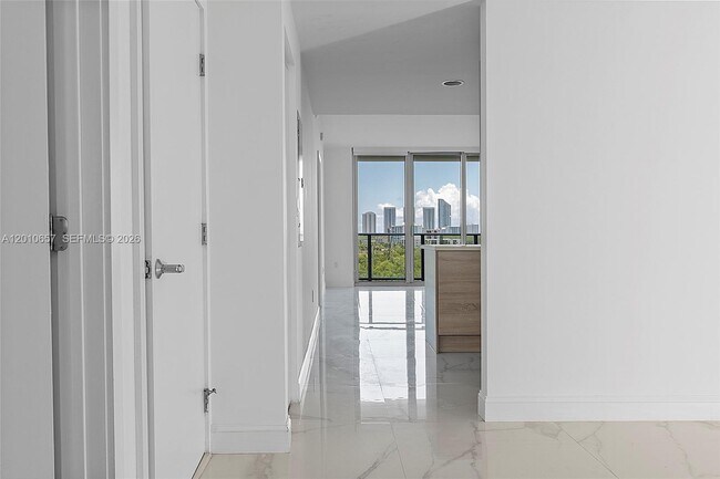 Building Photo - 16385 Biscayne Blvd