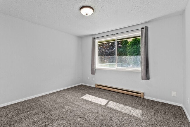 Building Photo - 2715 N Whipple Ct