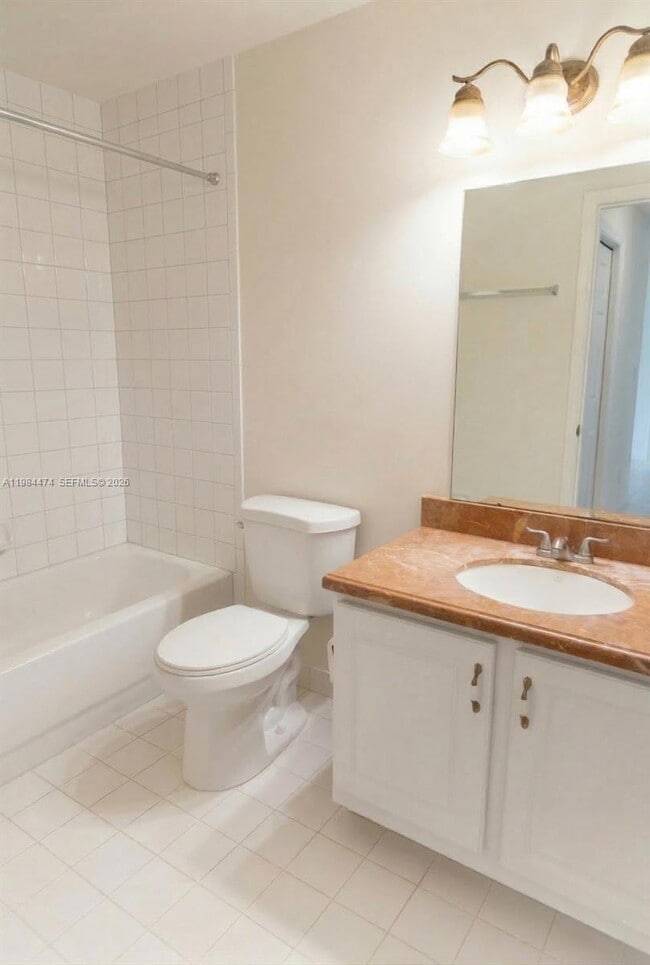 Building Photo - 721 SW 148th Ave