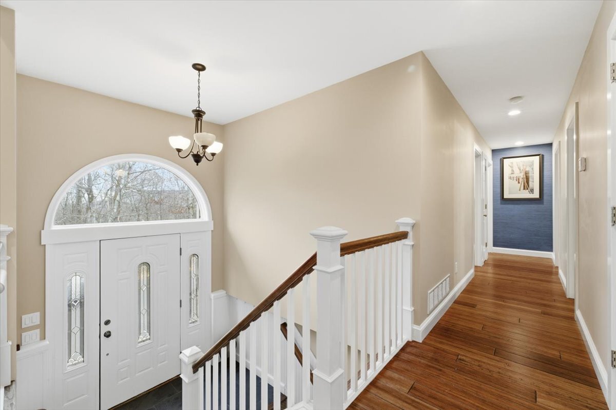 Foyer - 126 Snyder Ln