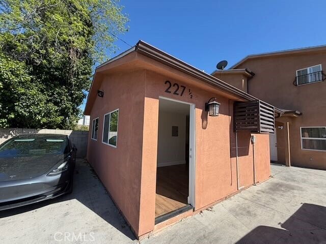 Building Photo - 227 E 84th St