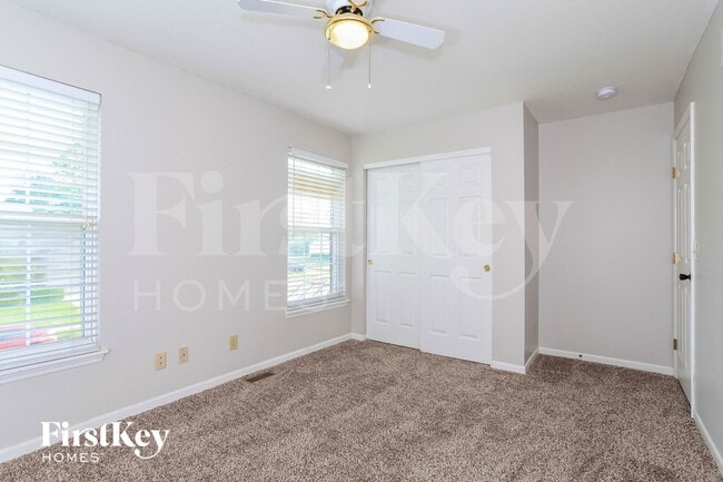 Building Photo - 634 Ellen Dr