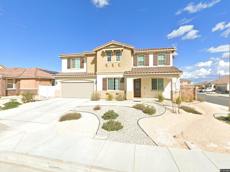 Building Photo - 39118 Forsythia Ln