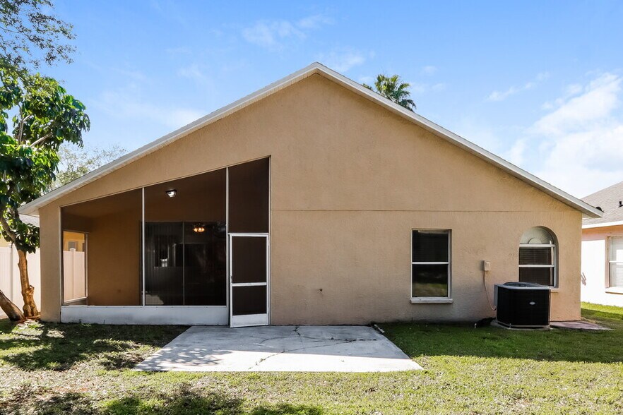 Building Photo - 9123 Egret Cove Cir