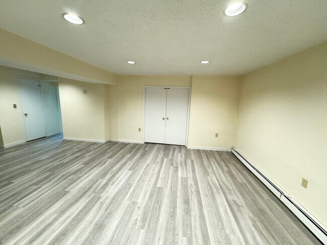 Building Photo - 183 Arbor Crest