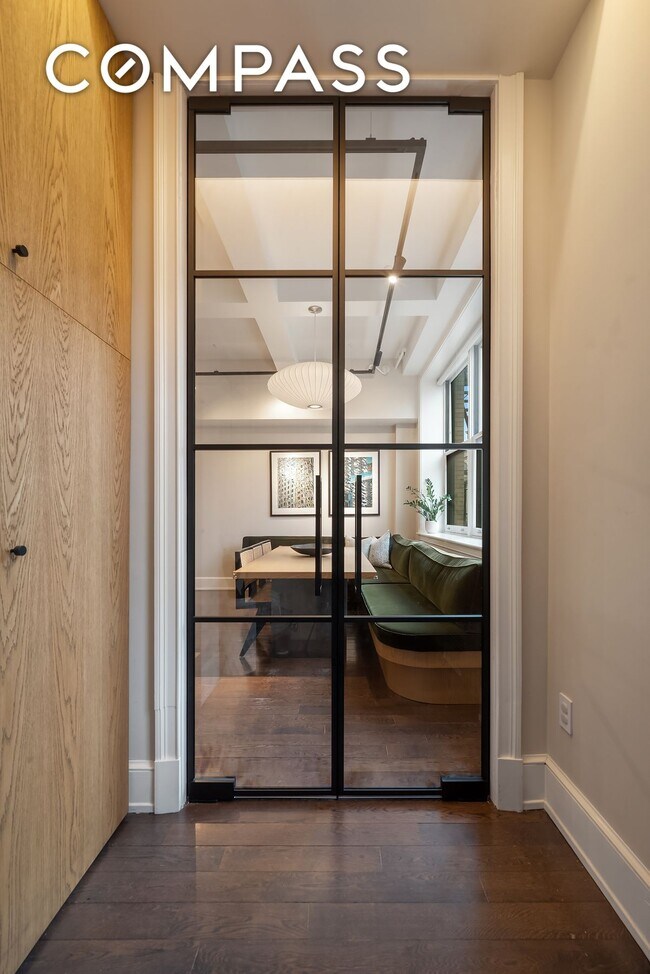 Building Photo - Extra Large Loft Condo in SoHo.