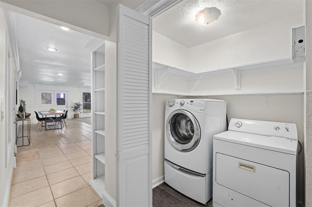 Building Photo - 3536 Suffolk Dr