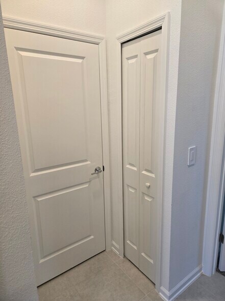 Building Photo - 5328 Dagenham Dr