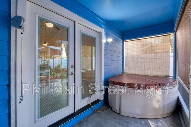 Building Photo - 6677 Ryan Chase Ct